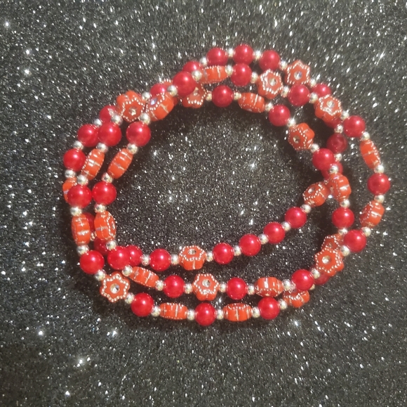 BEAUTIFUL 3-PIECE BEADED RED & SILVER BRACELETS SET FOR A SPECIAL GIFT. - Picture 4 of 7